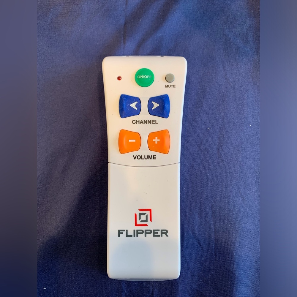 Senior’s Big Button Remote by Flipper